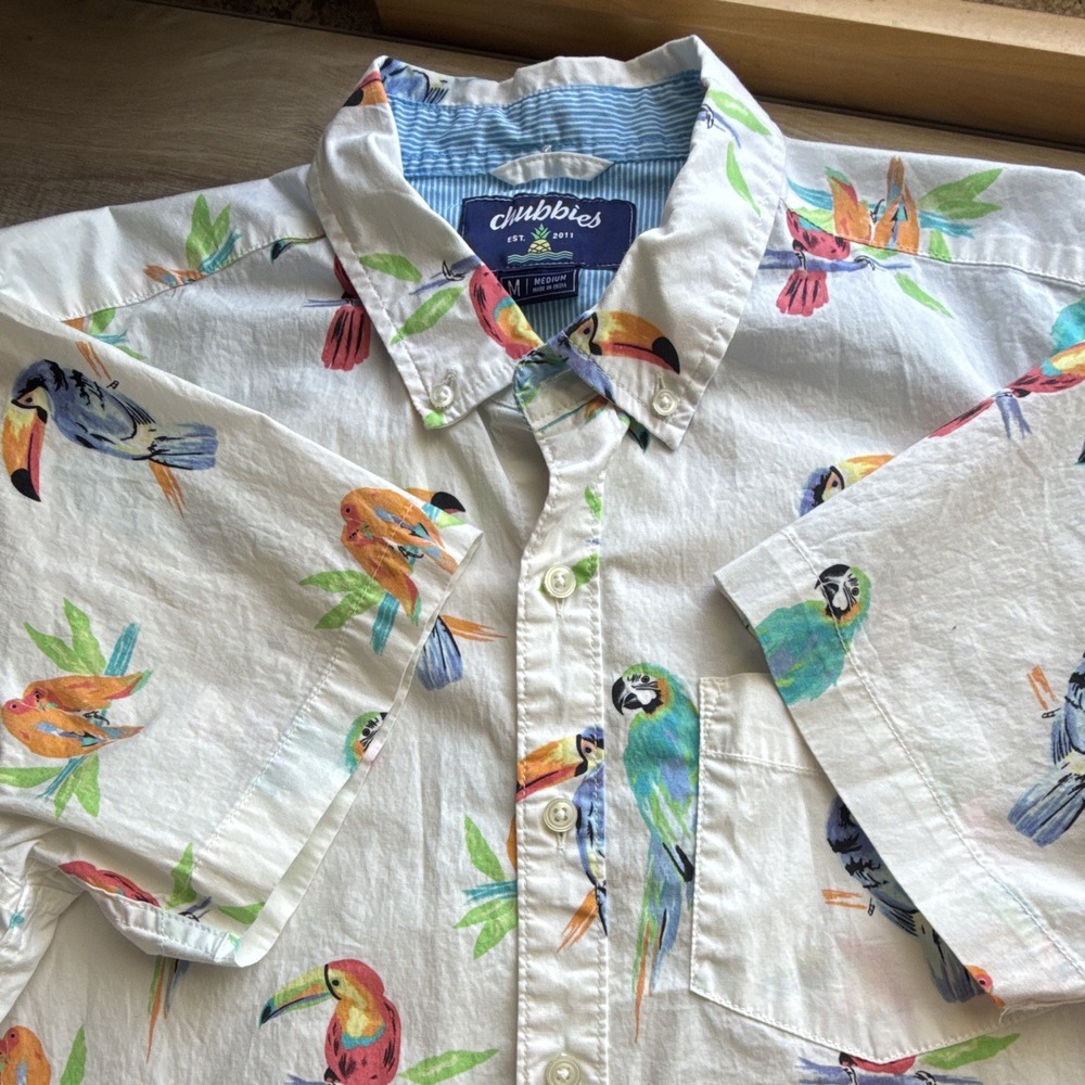 Chubbies Men's Medium Tropical Bird Print Button Down Shirt Toucan Parrot